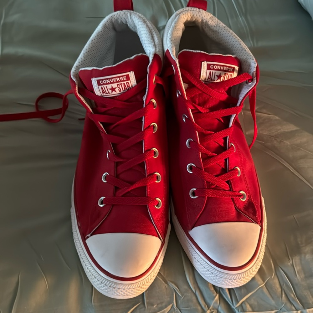 Men's red converse